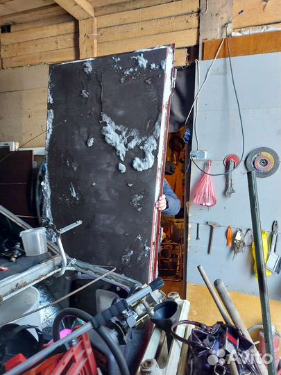 Дверь входная металлическая б/у