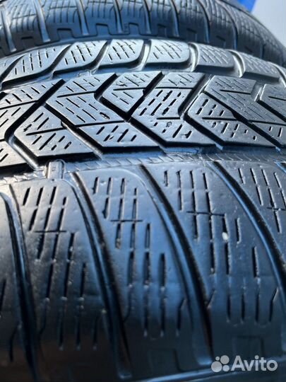 Pirelli Scorpion Winter RFT 255/50 R19