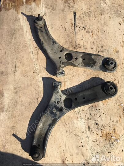 Рычаг передний KIA RIO hyundai solaris оригинал