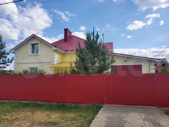 Дом 298 м² на участке 10 сот.