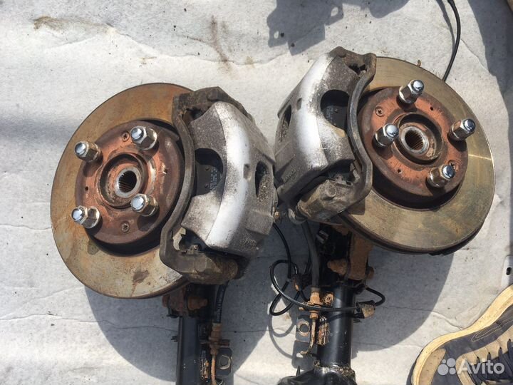 Kia cerato1 передний тормозной суппорт