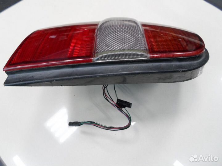 Стоп-сигнал Nissan March,L