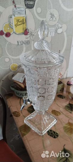 Кувшины и графины