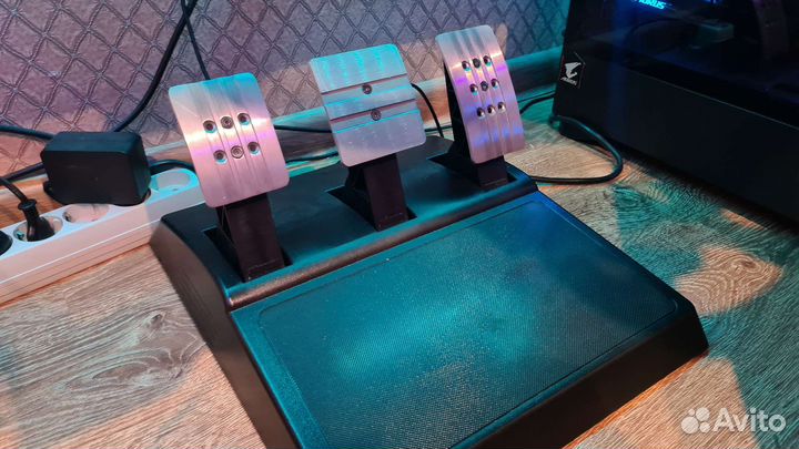 Игровой руль thrustmaster t300rs + коробка передач