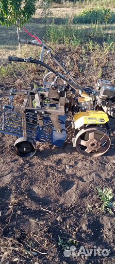 Продам картофелесажалку и копалку