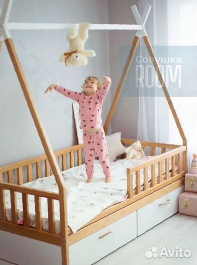 Детская Кровать из бука домик