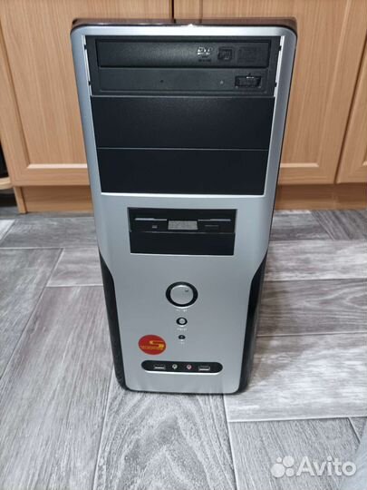 Компьютер с монитором б/у