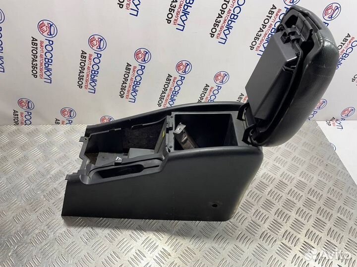 Подлокотник Chevrolet Epica