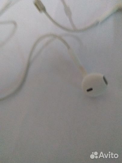 Проводные наушники на iPhone