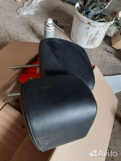 Подголовник задний кожа Mitsubishi Outlander XL