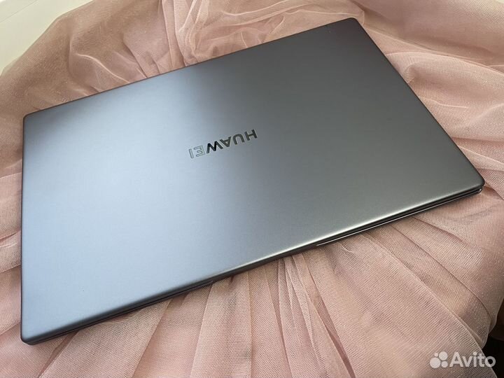 Huawei MateBook 15 AMD Ryzen 5, 8Gb 512Gb Ssd