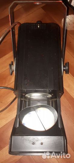 Музыкальное и световое оборудование