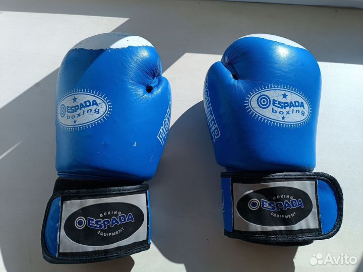 Боксерские перчатки 10 oz