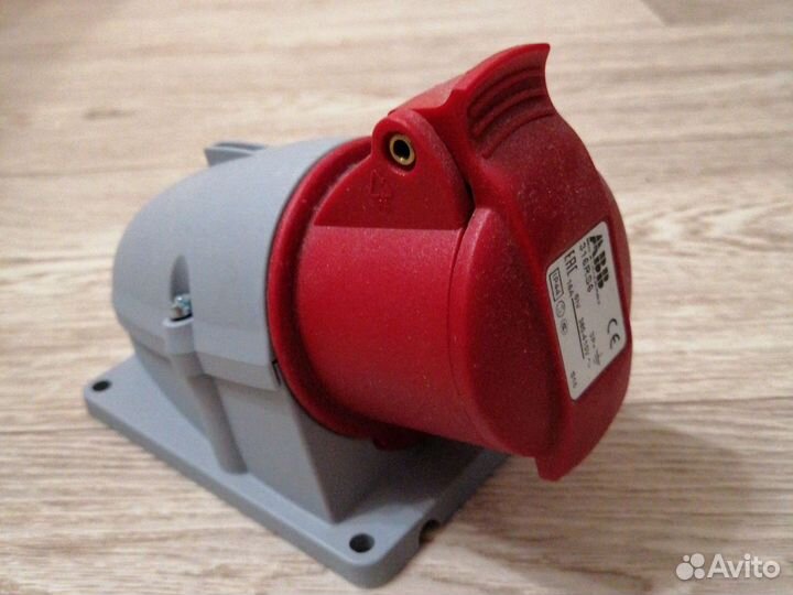 Розетка для накладного монтажа ABB 316 RS6 IP44 16