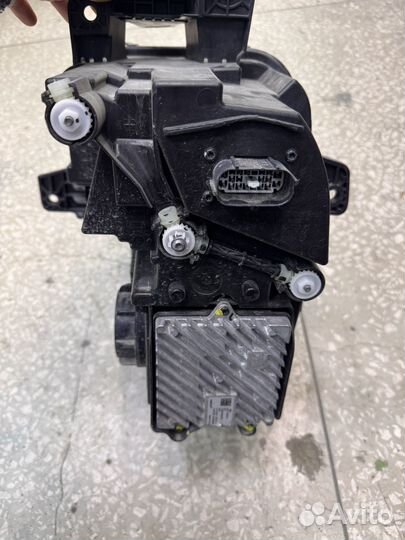 Фара правая на Lixiang L7