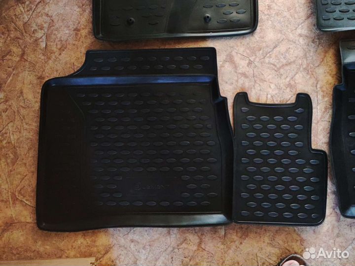 Автоковрики резиновые на тойота приус, 30 кузов