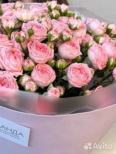 Кустовая роза нежная