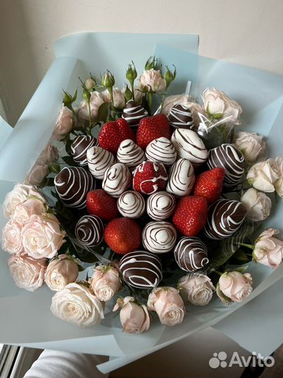 Букеты из клубники в шоколаде