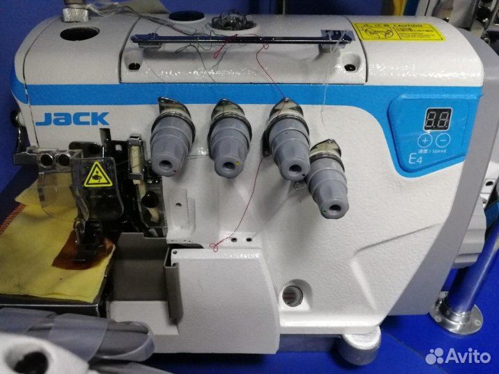 Оверлок Jack JK E4S-4 HM со столом