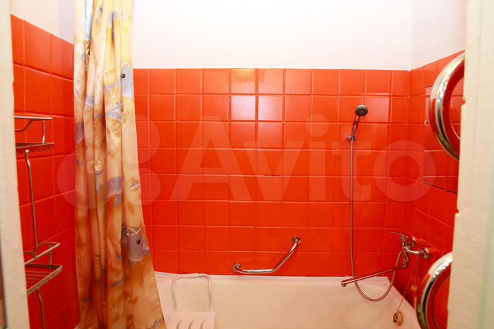 2-к. квартира, 56 м², 2/2 эт.