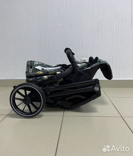 Прогулочная коляска luxmom 740 мультики