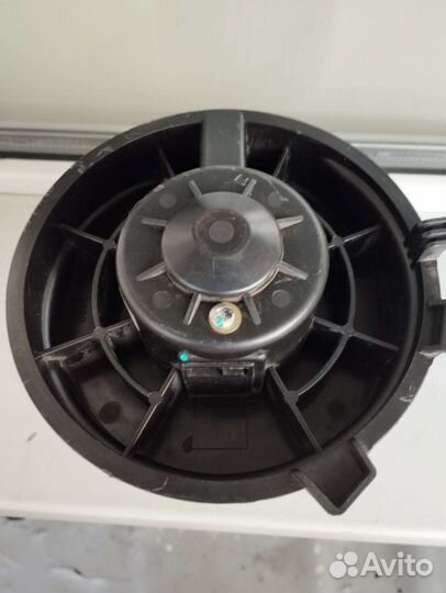 Моторчик отопителя на Nissan X-trail Т - 31