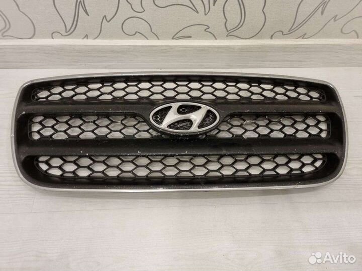Решетка радиатора Hyundai Santa Fe