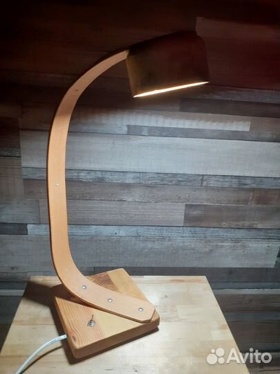 Лампа настольная