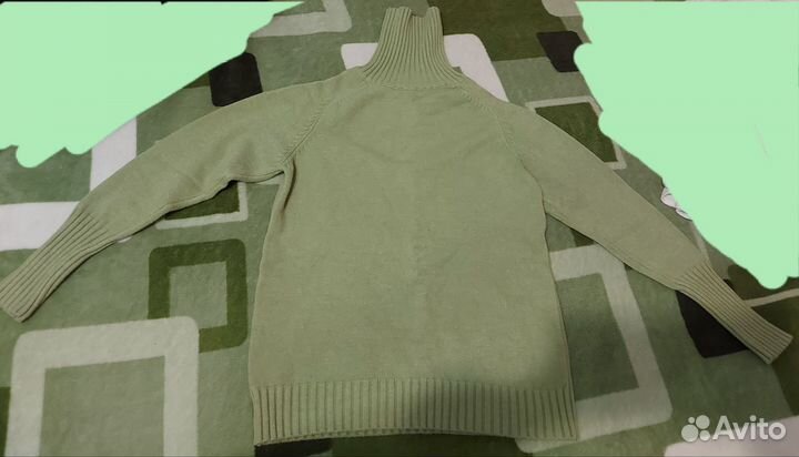 Свитер женский