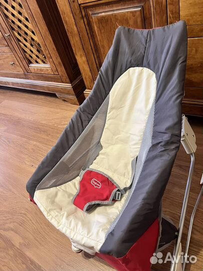 Шезлонг для новорожденных TinyLove