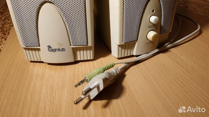 Колонки для компьютера Genius