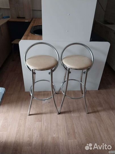 Барный стул