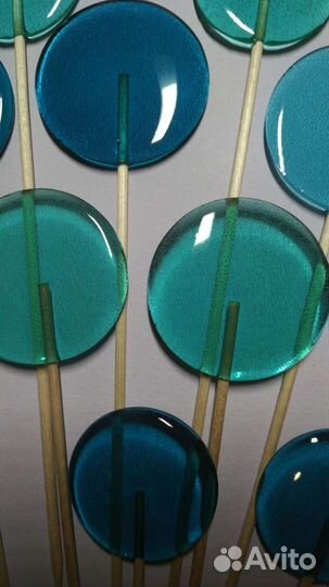 Красивые круглые леденцы отличного качества