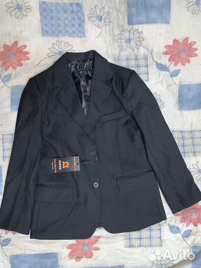 Вещи пакетом -Пиджак 3 шт и брюки 1 шт