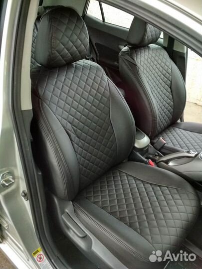 Чехлы из экокожи Ромб на Toyota Auris от Автопилот