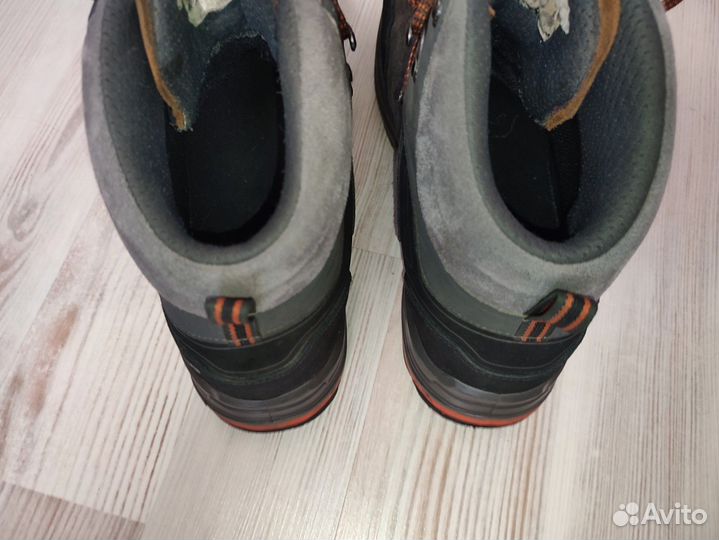 Треккинговые ботинки Quechua Trek 100 Forclaz