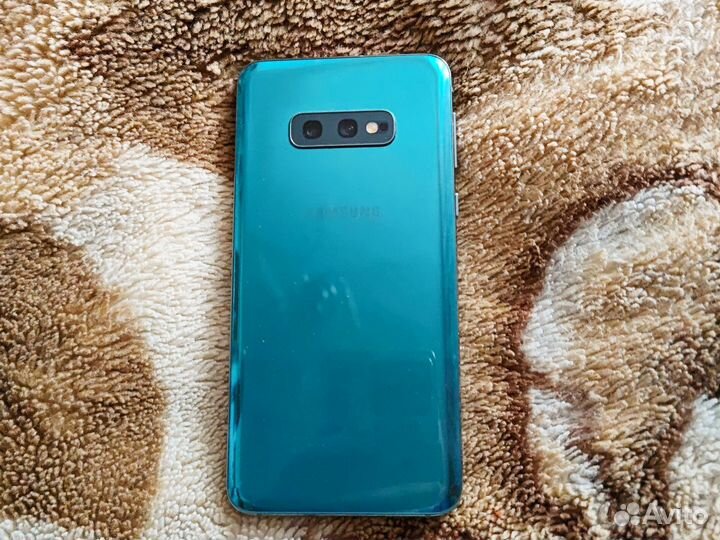 Samsung Galaxy S10e, 6/128 ГБ