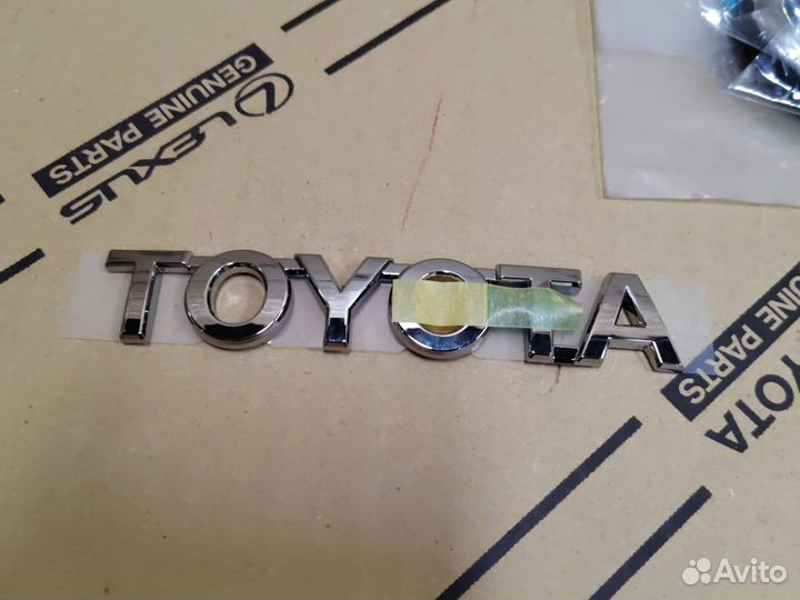 Эмблема крышки багажника toyota corolla