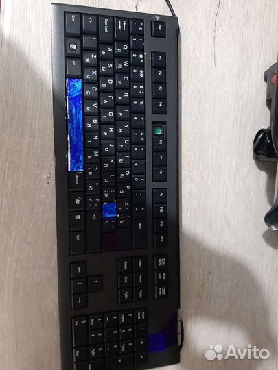 Logitech Клавиатура