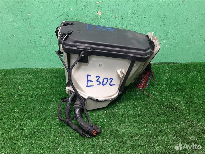 Блок предохранителей моторный Mercedes Benz C-Cla