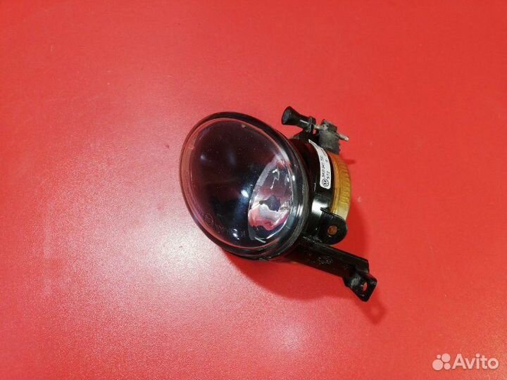 Фара противотуманная передняя правая Volkswagen