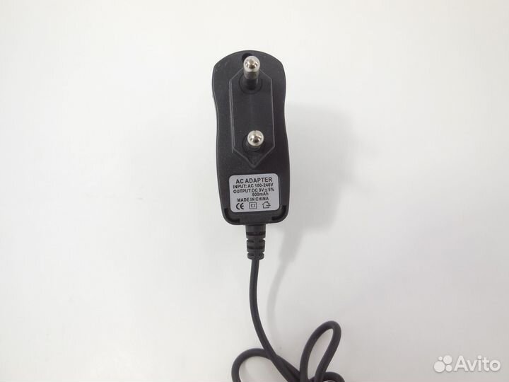 Блок питания универсальный 9В 0,6А с штекером 5.5*