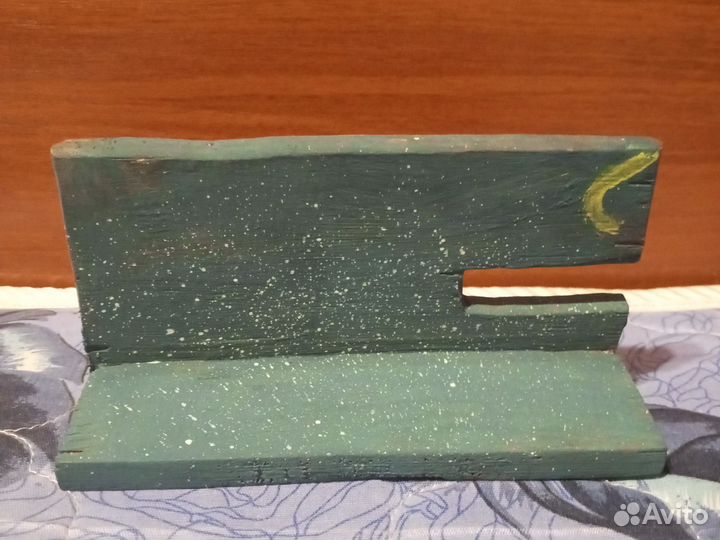 Подставка под телефон и часы