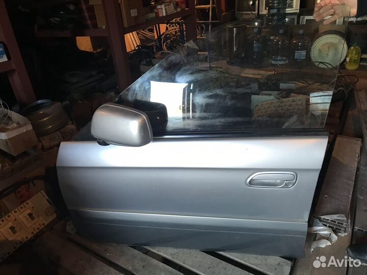 Двери Legacy Outback 2003