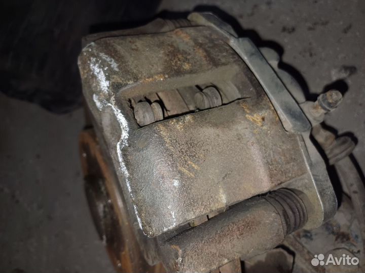 Суппорт тормозной передний