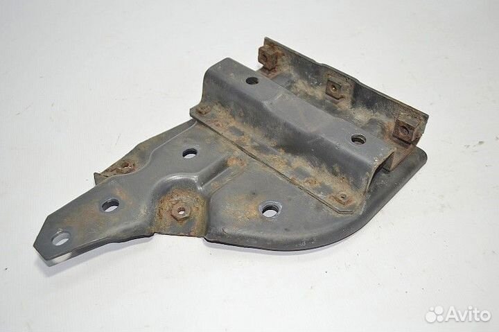 Кронштейн кабины, передний правый iveco Stralis (0