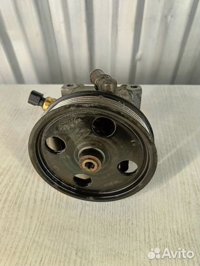 Насос гидроусилителя Ford Focus 2