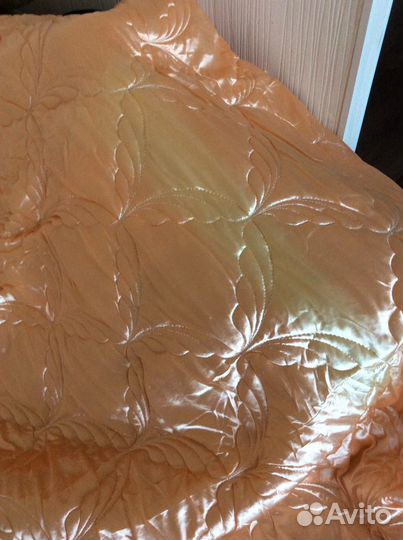 Покрывала одно и двухспальные новые