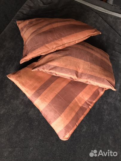 Подушки 40х40 синтепон отл сост, 3 шт, цена за все