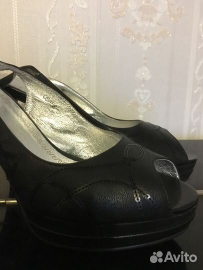 Босоножки р 40